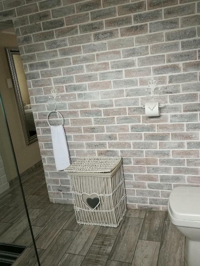 Posto Al Sole - Il Bacio Apartment Bellville Exterior photo